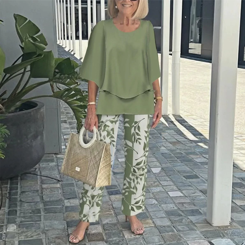 Ensemble pantalon imprimé et top à col ras du cou