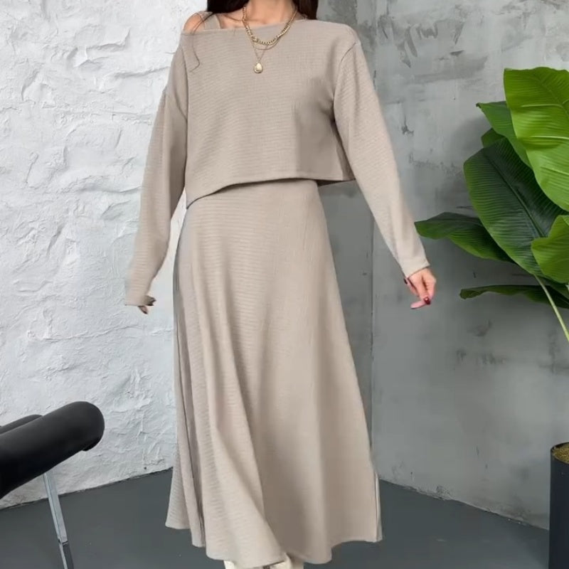 Ensemble deux pièces en maille pour femme : robe midi débardeur et crop top