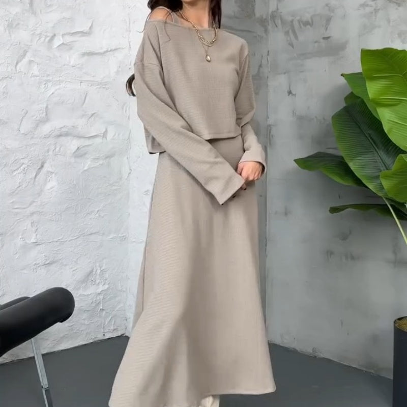 Ensemble deux pièces en maille pour femme : robe midi débardeur et crop top
